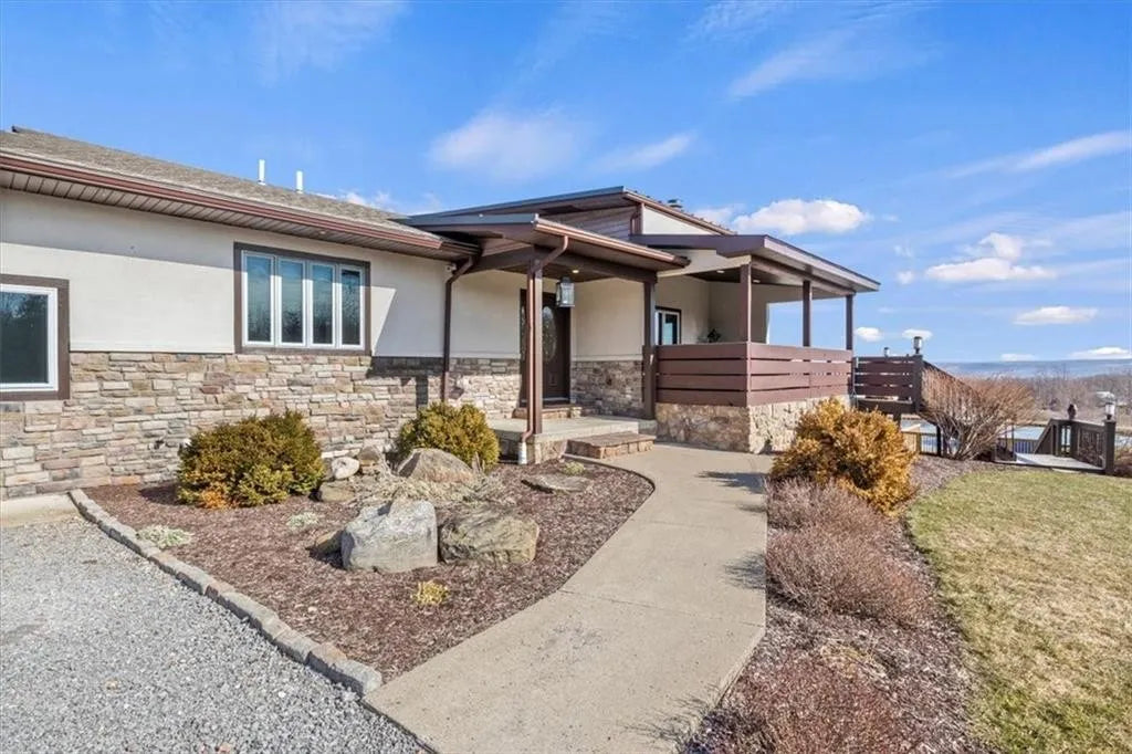 Apex Finger Lakes Estate | Dansville NY