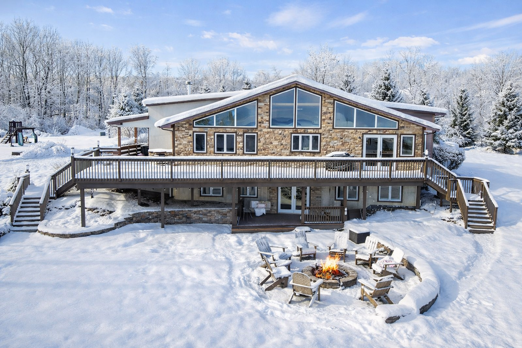 Apex Finger Lakes Estate | Dansville NY